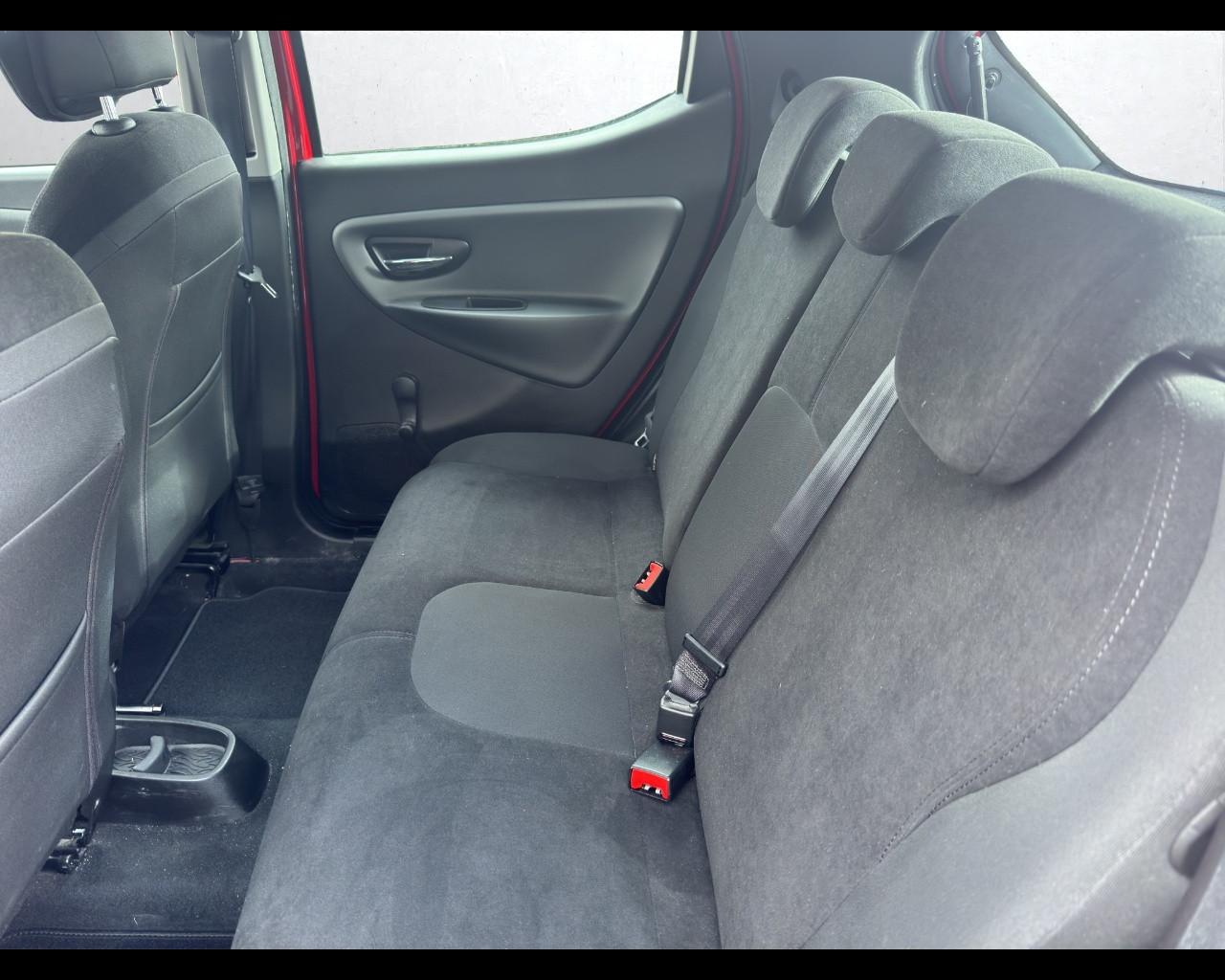 LANCIA Ypsilon 3ª serie - Ypsilon 0.9 TwinAir 85 CV 5 porte S&S Gold