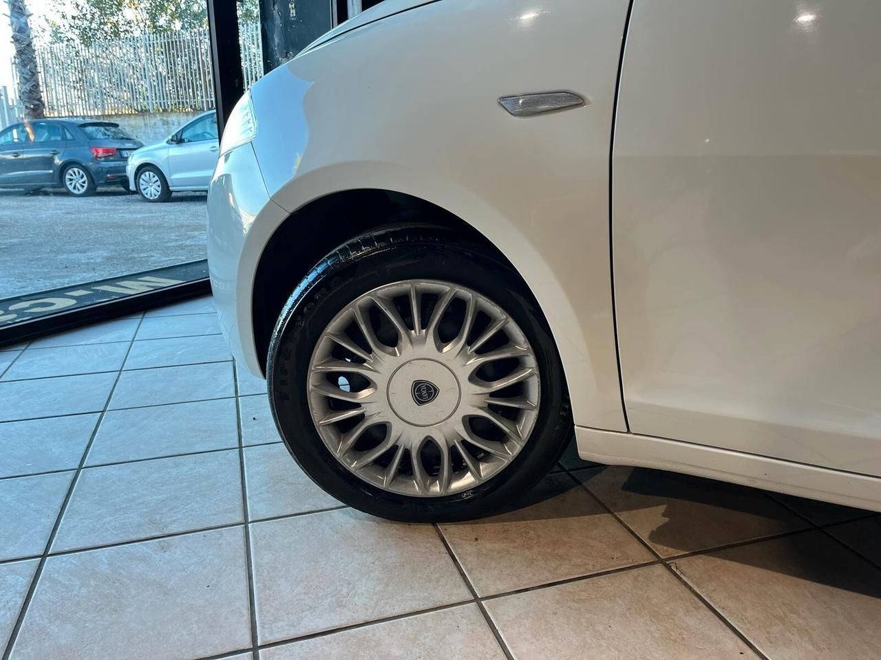 Lancia Ypsilon 2016 GPL
