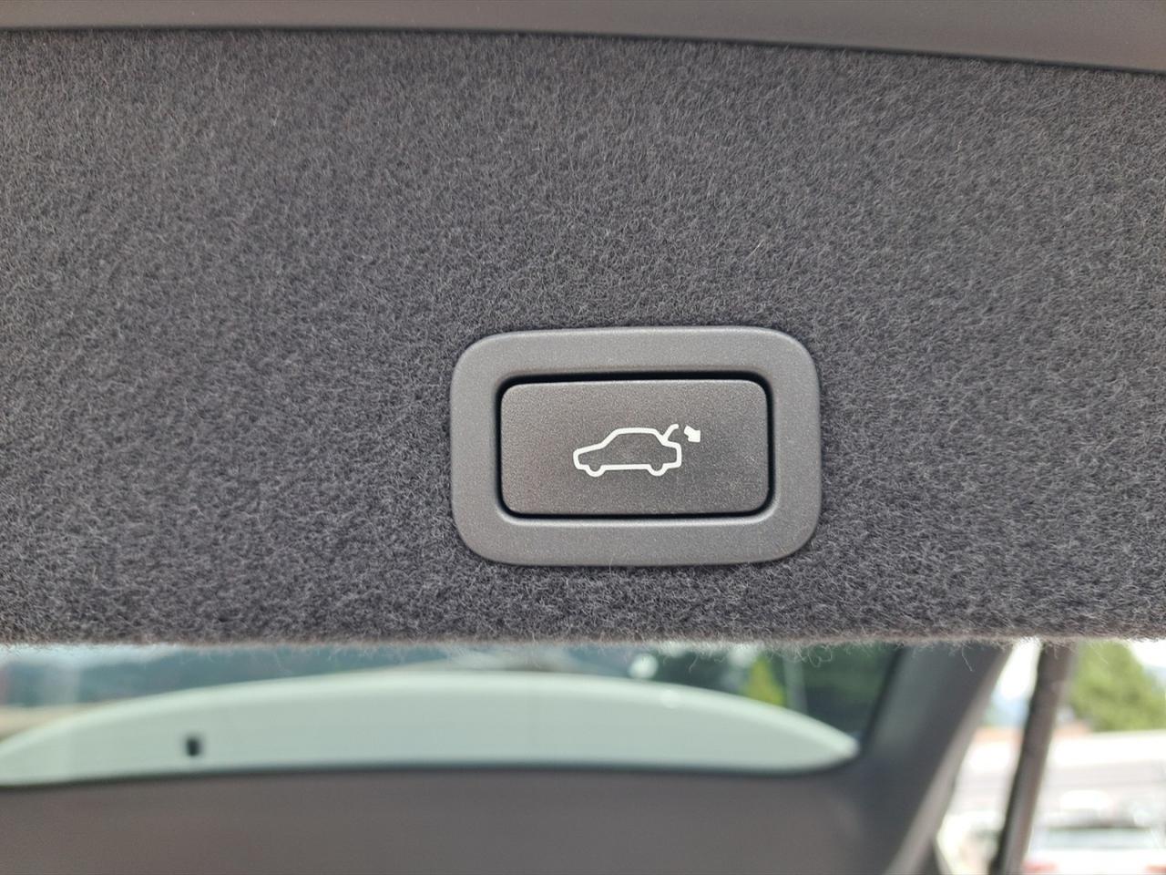 Volvo XC60 2.4 d5 kinetic awd 220cv geartronic