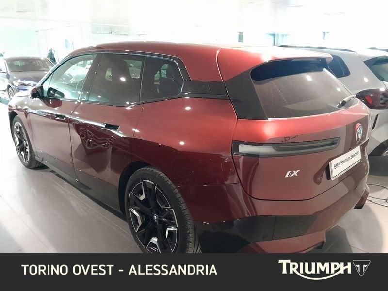 BMW iX xdrive50 pacchetto sportivo