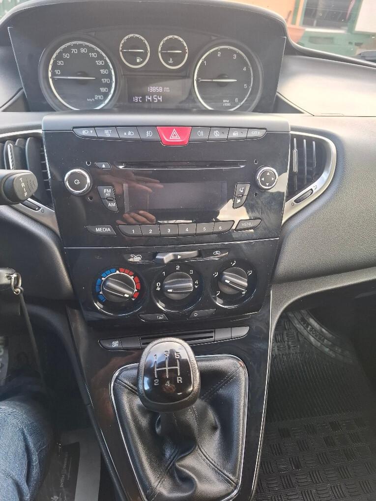 Lancia Ypsilon 1.3 MJT 16V 95 CV 5 porte S&S Gold