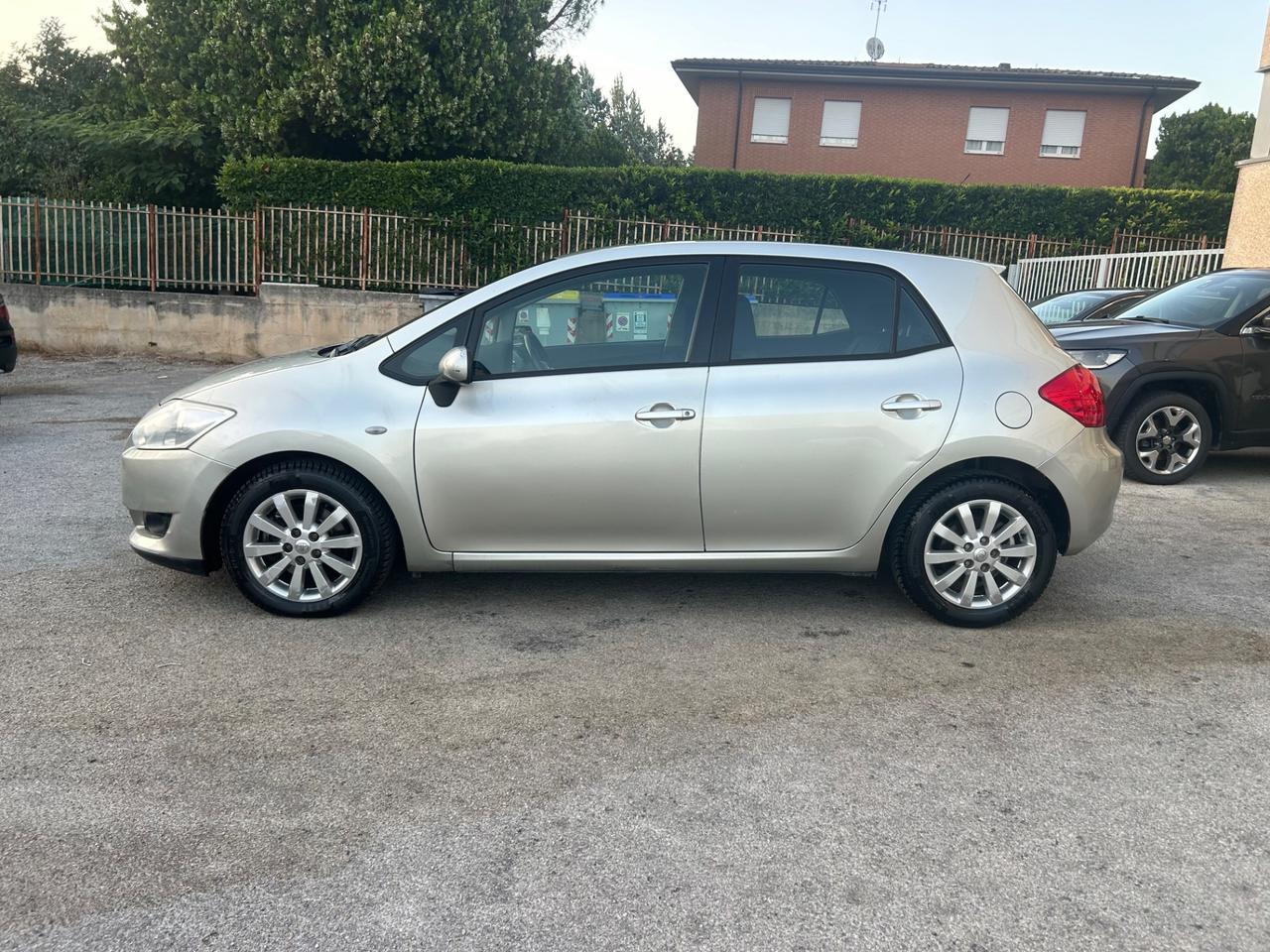 Toyota Auris 2.0 D-4D 136000km