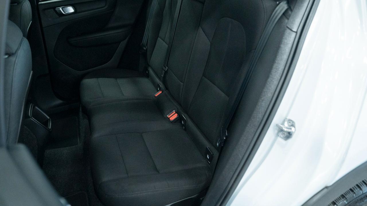 Volvo XC40 2.0 D3 150 CV MOMENTUM PRO AUTO NAVI LED FULL OPTIONAL