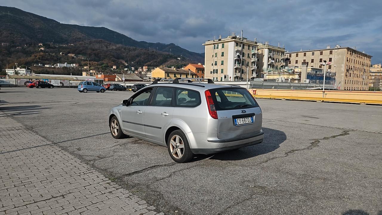 Ford Focus C-Max 1.6 TDCi (90CV) S.W. Limited ed.