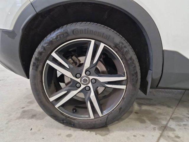 VOLVO XC40 B4 AWD Geartronic R-design