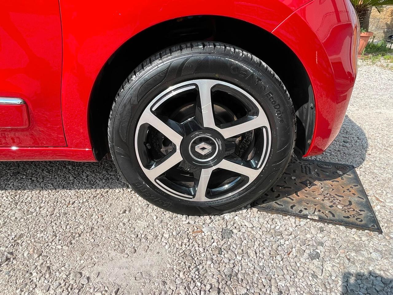 Renault Twingo 1.0 SCe 65 CV Intens