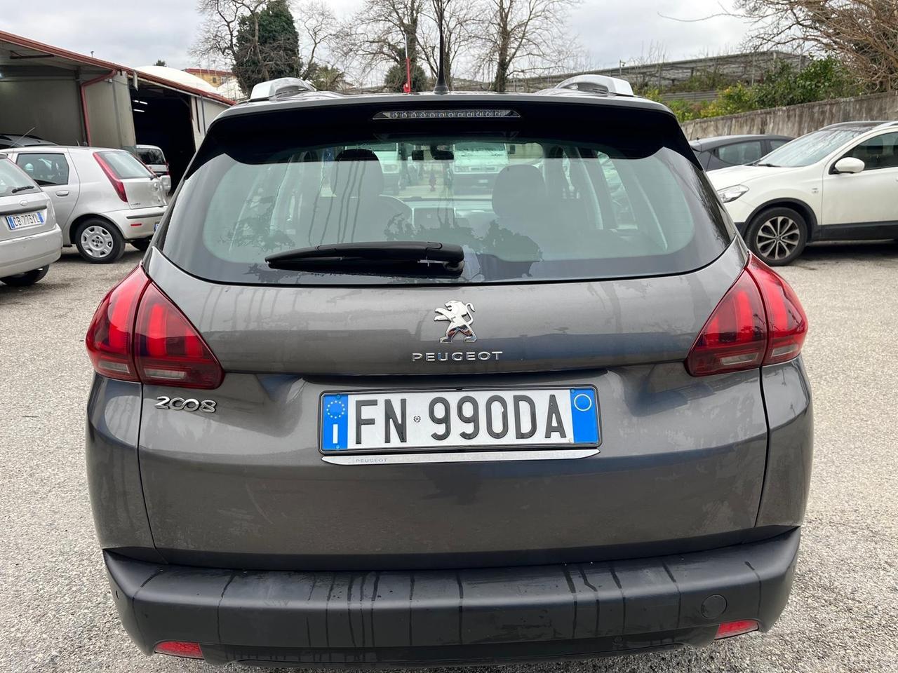 Peugeot 2008-1.6 blue hdi-full-2018