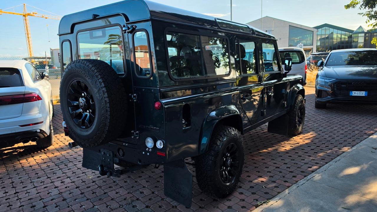 Land Rover Defender 110 2.2 TD4 Station Wagon N1 5 P. motore nuovo percors KM 15.000