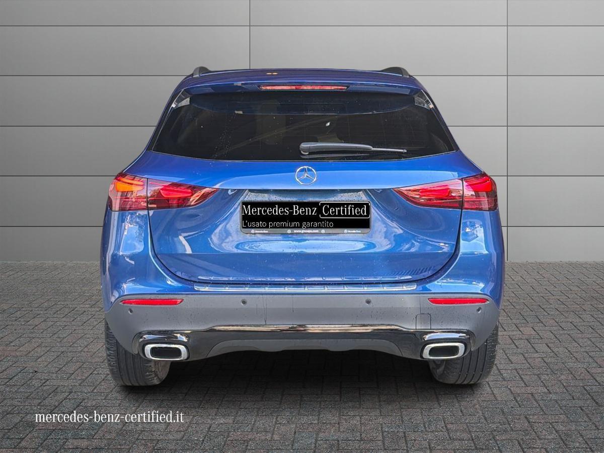 Mercedes-Benz GLA 180 Progressive Advanced Plus auto