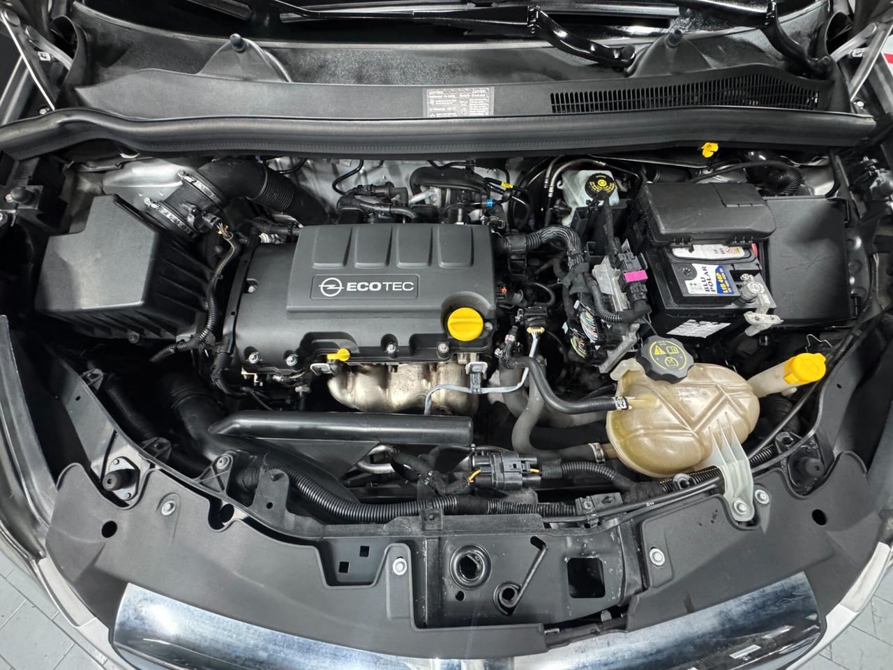 Opel Corsa 1.2 3 porte Elective Neopatentati