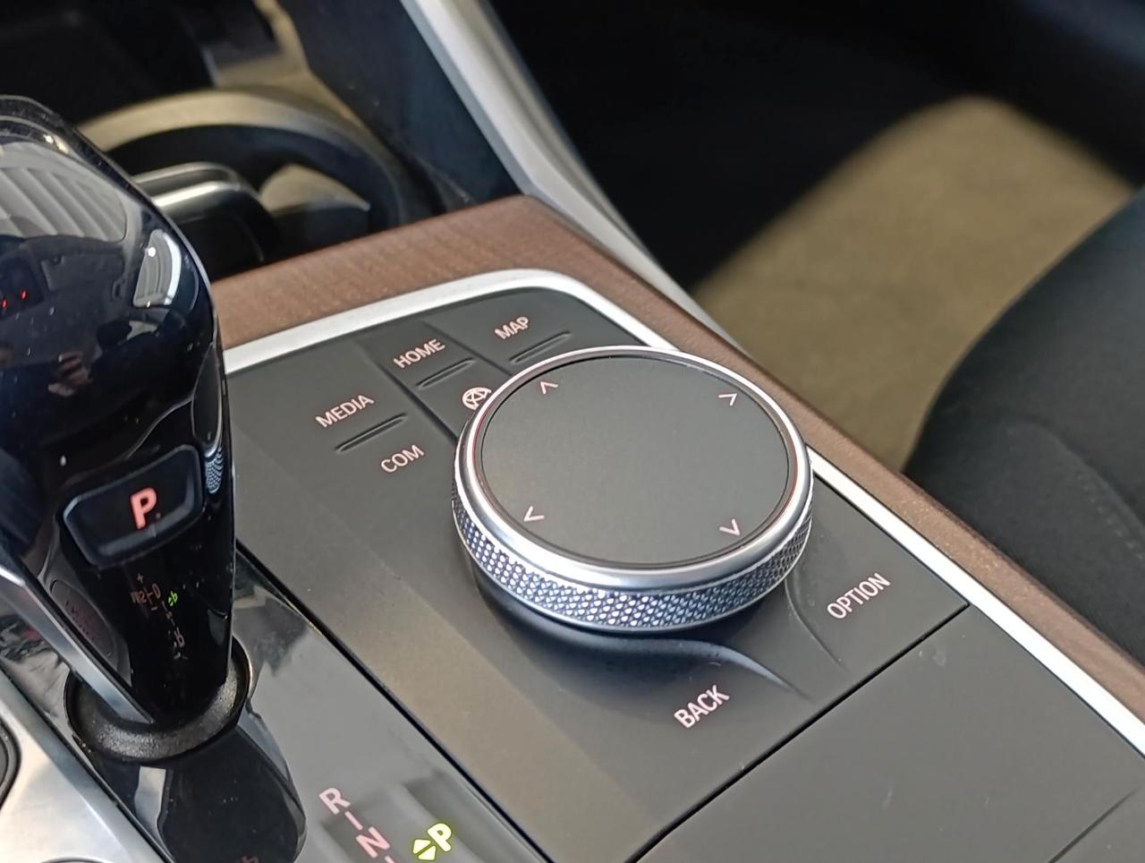 BMW 316 d Touring mhev 48V Business Advantage auto