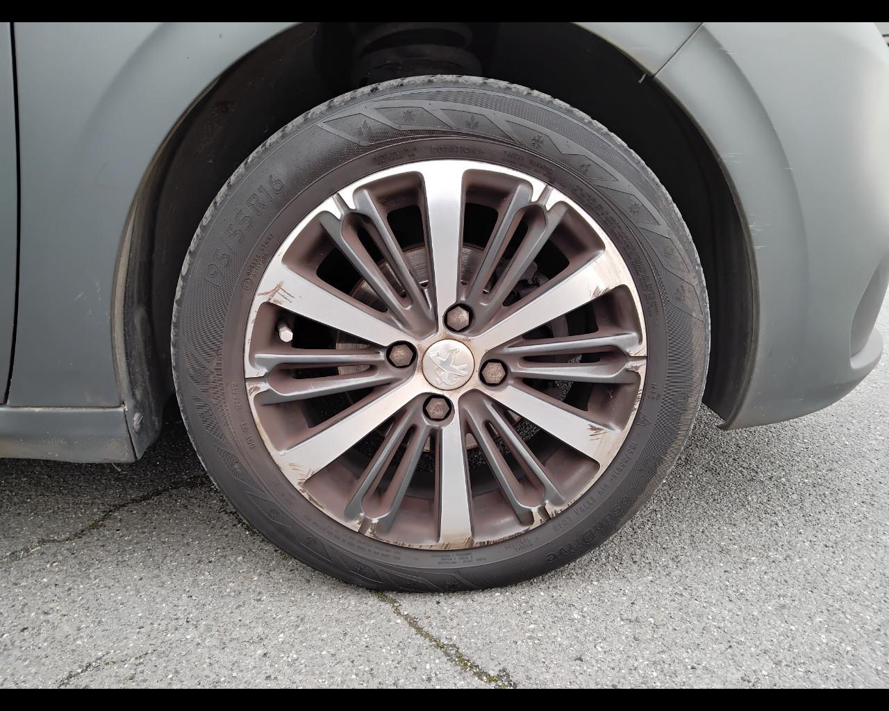 PEUGEOT 208 I 2015 - 208 5p 1.2 puretech Access 82cv