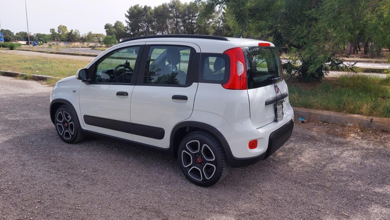 Fiat Panda 1.0 Hibryd 2022 uniproprietario 2 disponibili