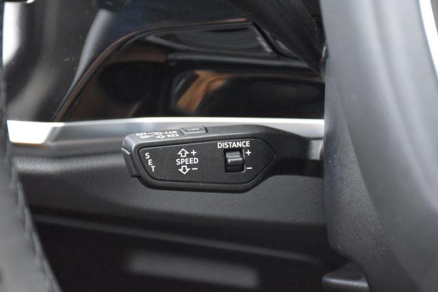 AUDI Q3 35 TDI S tronic Business Advanced