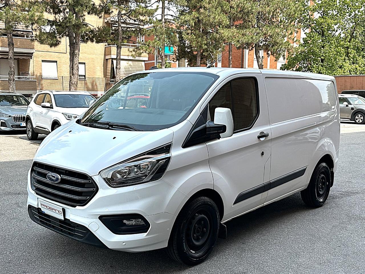 FORD Transit Custom 320 2.0 tdci 130cv Trend L1H1 E6.2 - IVA Esposta