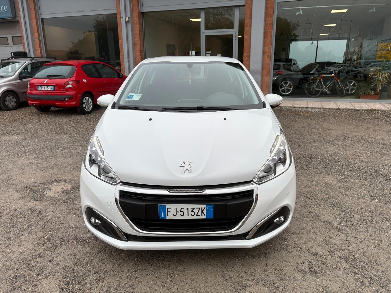 Peugeot 208 1.2 Benz -Allure-Unico proprietario