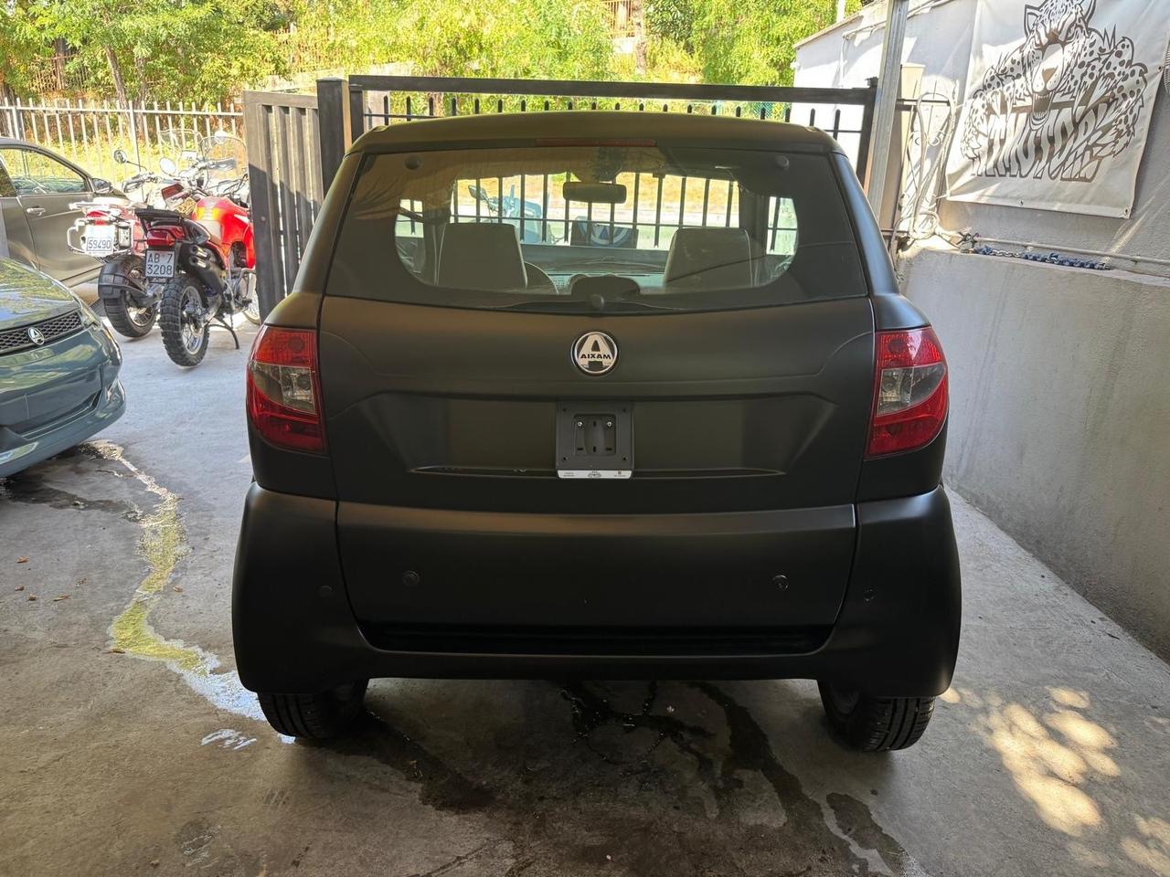 Aixam City Pack Nero Opaco Permute e Trasporto