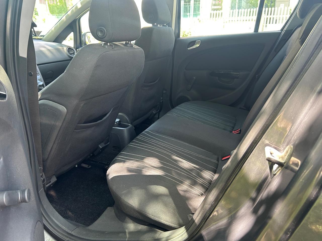 Opel Corsa 1.2 5 porte Club