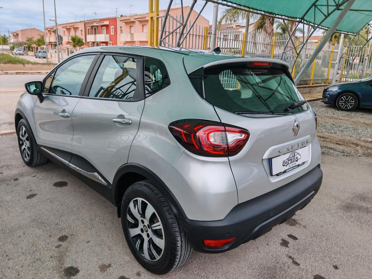 Renault Captur dCi 8V 90 CV EDC Business