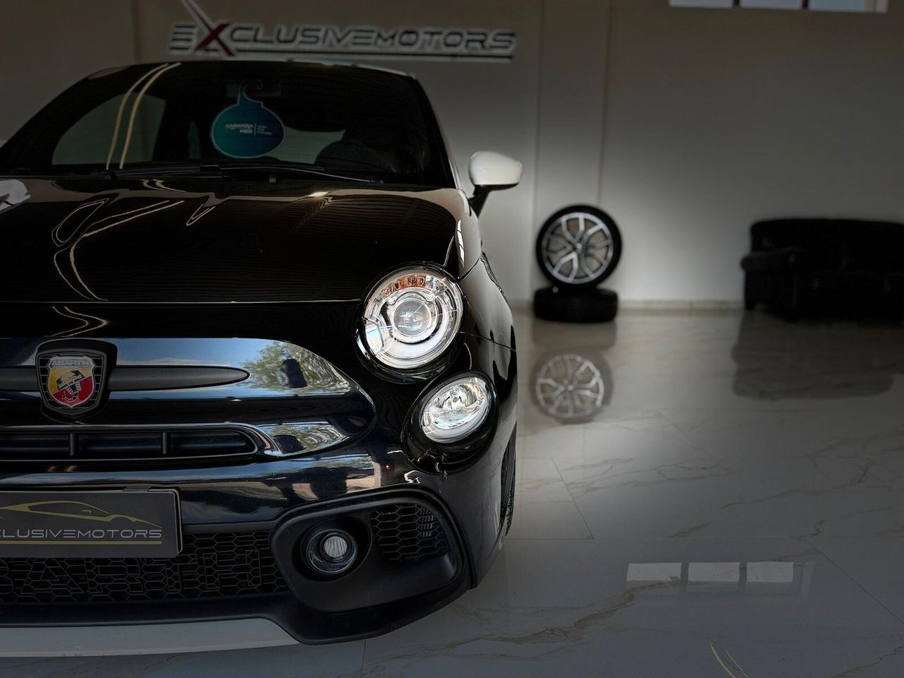 Abarth 695 1.4 t-jet 70th Essesse 180cv auto