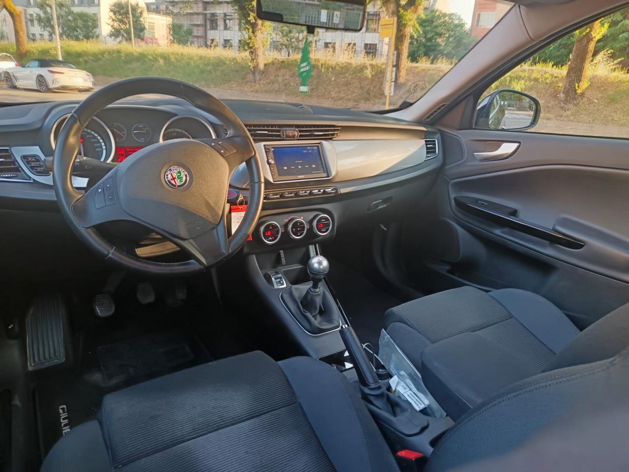 Alfa Romeo Giulietta 1.6 JTDm-2 105 CV Distinctive