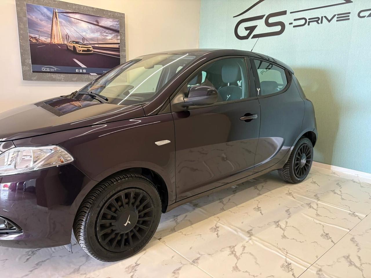 Lancia Ypsilon 1.2 69 CV 5 porte GPL Ecochic Gold