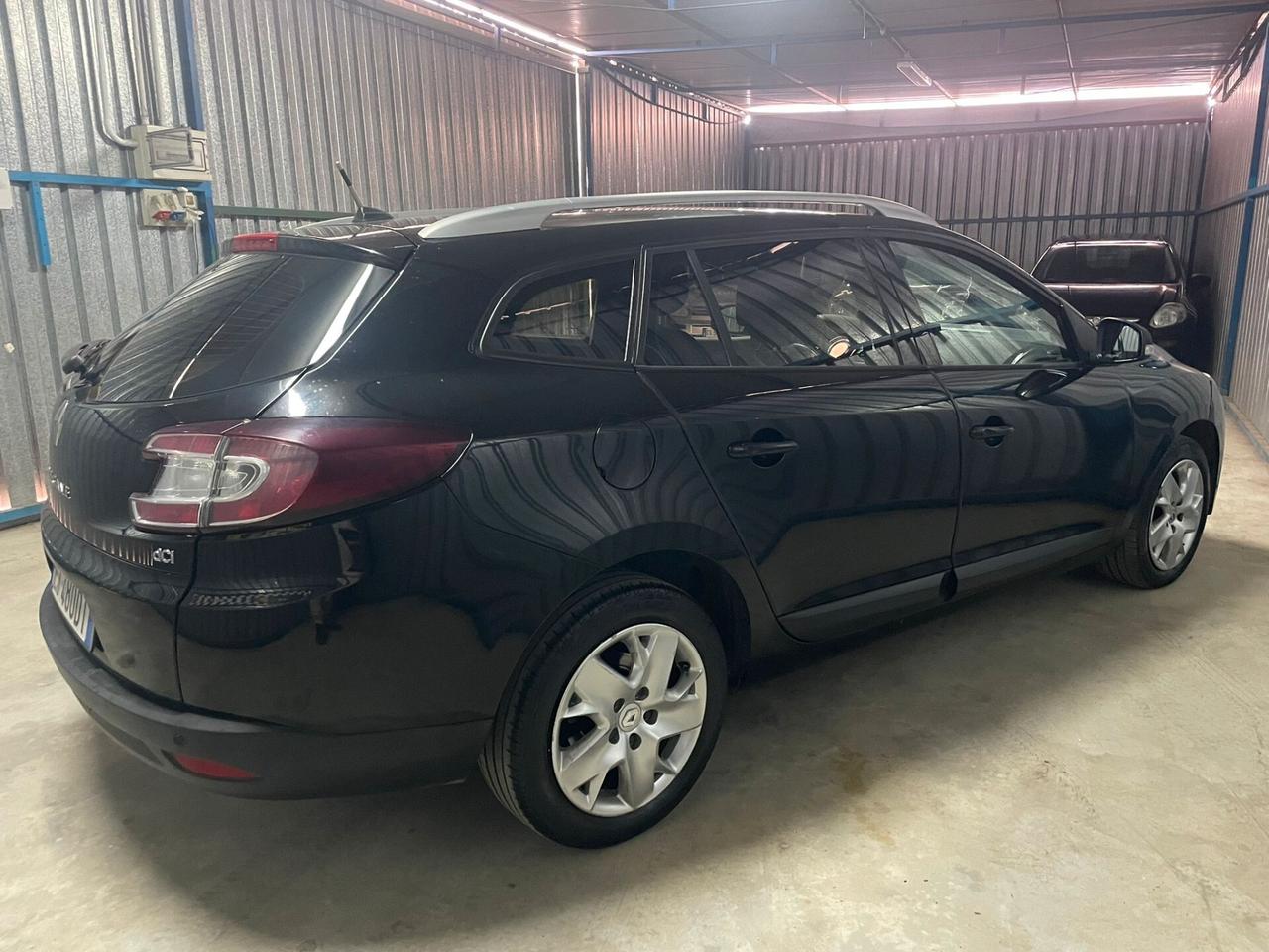 RENAULT MEGANE SPORTOUR GT LINE - NEOPATENTATI