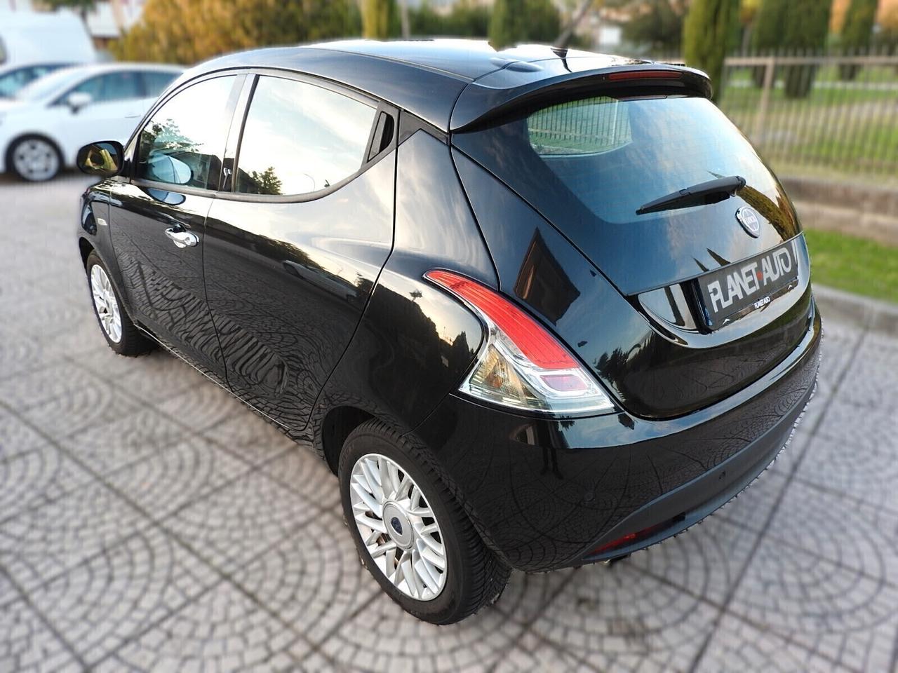 Lancia YPSILON Gold NEOP.