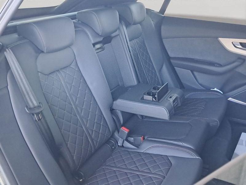 Audi Q8 50 TDI 210kW quattro tip. S Line Edition