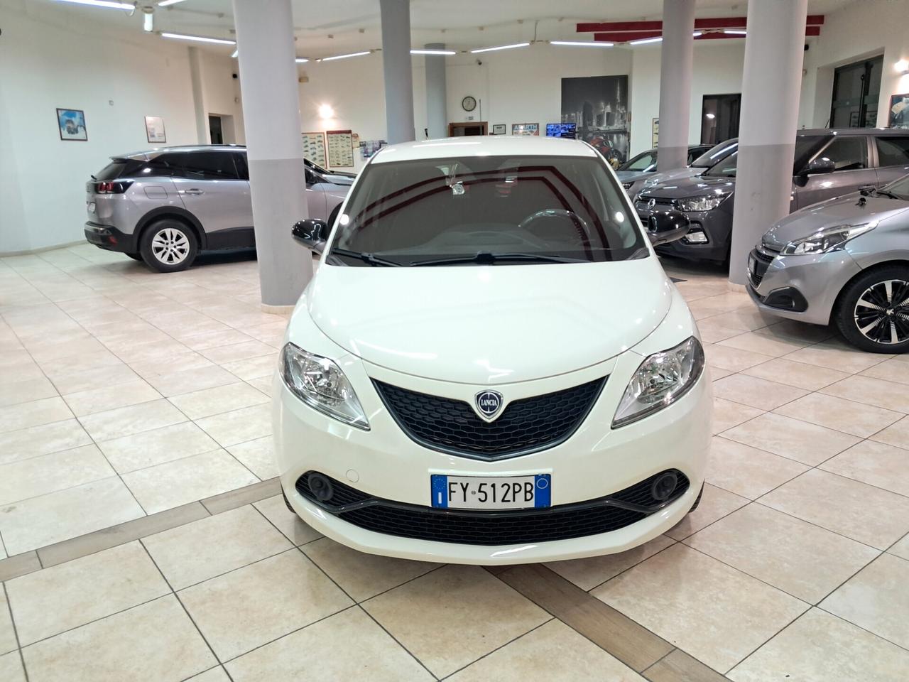 Lancia Ypsilon 1.2 69 CV 5 porte GPL Ecochic Gold