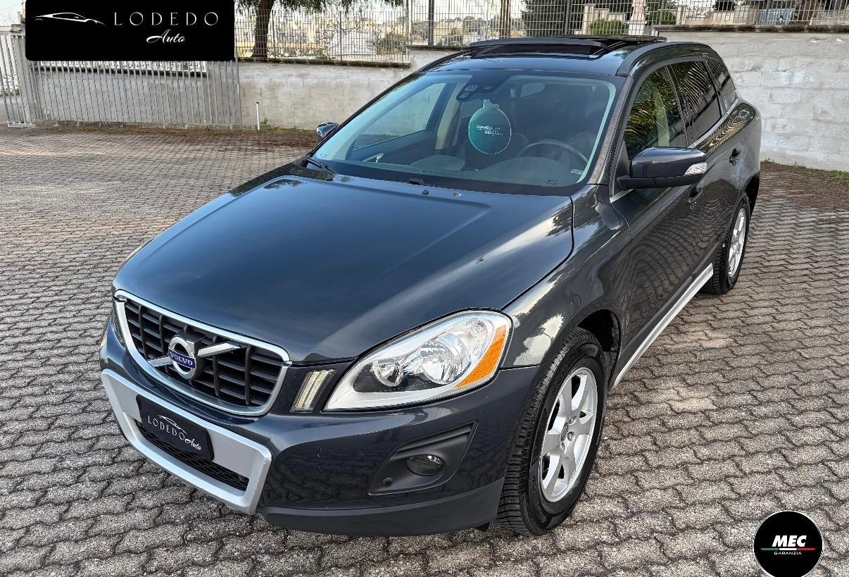 Volvo XC60 2.4 D5 Momentum “Tetto apribile” full optional