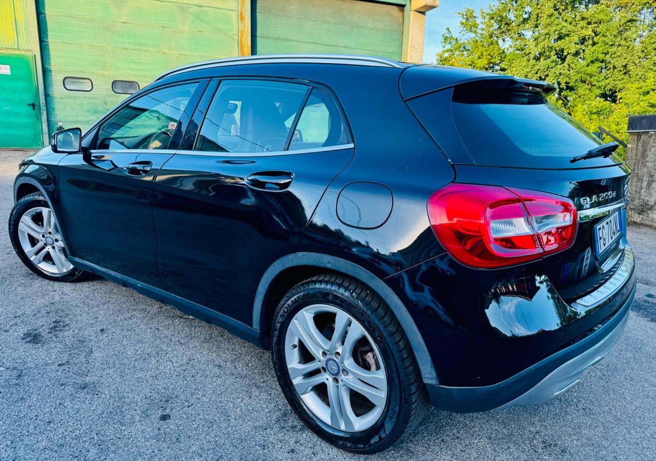 Mercedes-benz GLA 200 d Premium