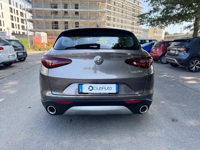 Alfa Romeo Stelvio 2.2 t Business rwd 180cv auto