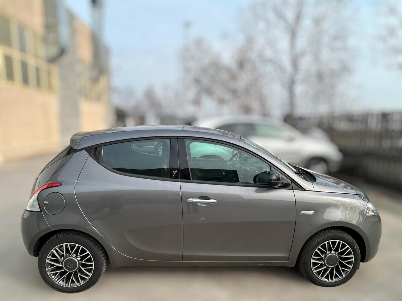 Lancia Ypsilon 1.3 mjt - ANCHE PER NEOPATENTATI
