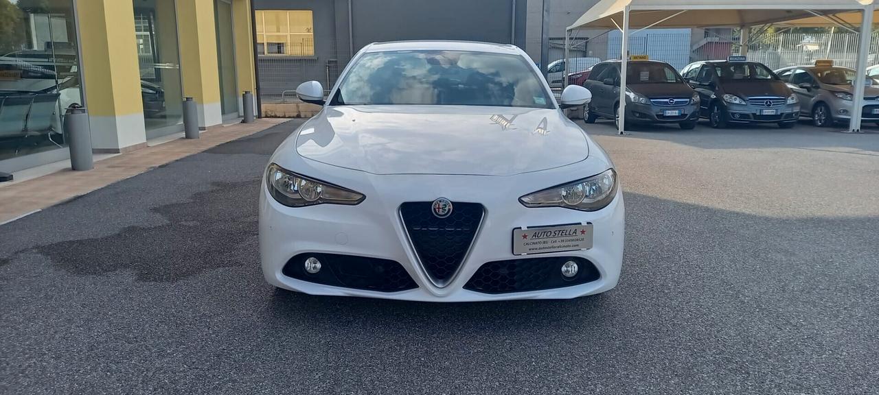 ALFA ROMEO GIULIA Turbodiesel cc. 2.143 CV. 150 Euro 6B Automatica 5 Porte 5 Posti con Cambio Paddle al Volante (F1).