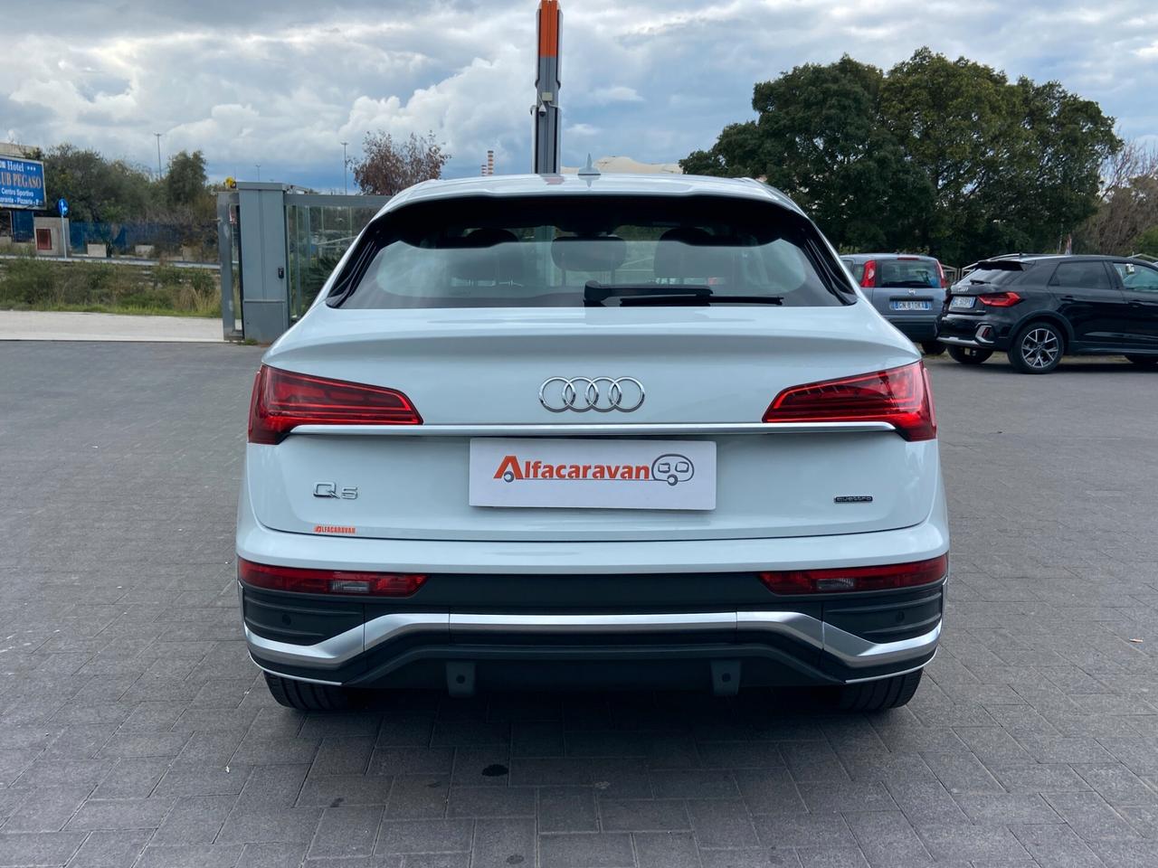 Audi Q5 Sportback 40 2.0 TDI quattro s-line s-tronic