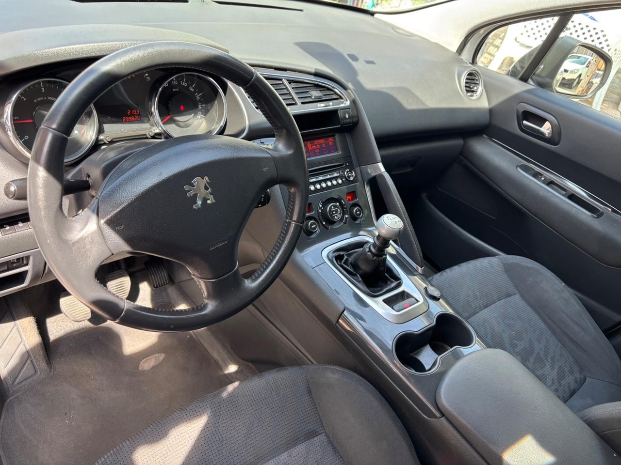 Peugeot 3008 1.6 HDi 114CV Business
