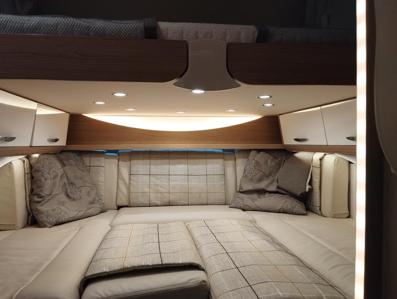 Bürstner aversu plus 510 tk 7 posti letto