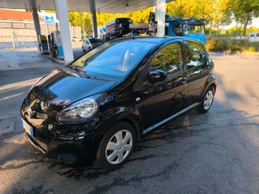 Toyota Aygo 1.0 12V VVT-i 3 porte Now Connect