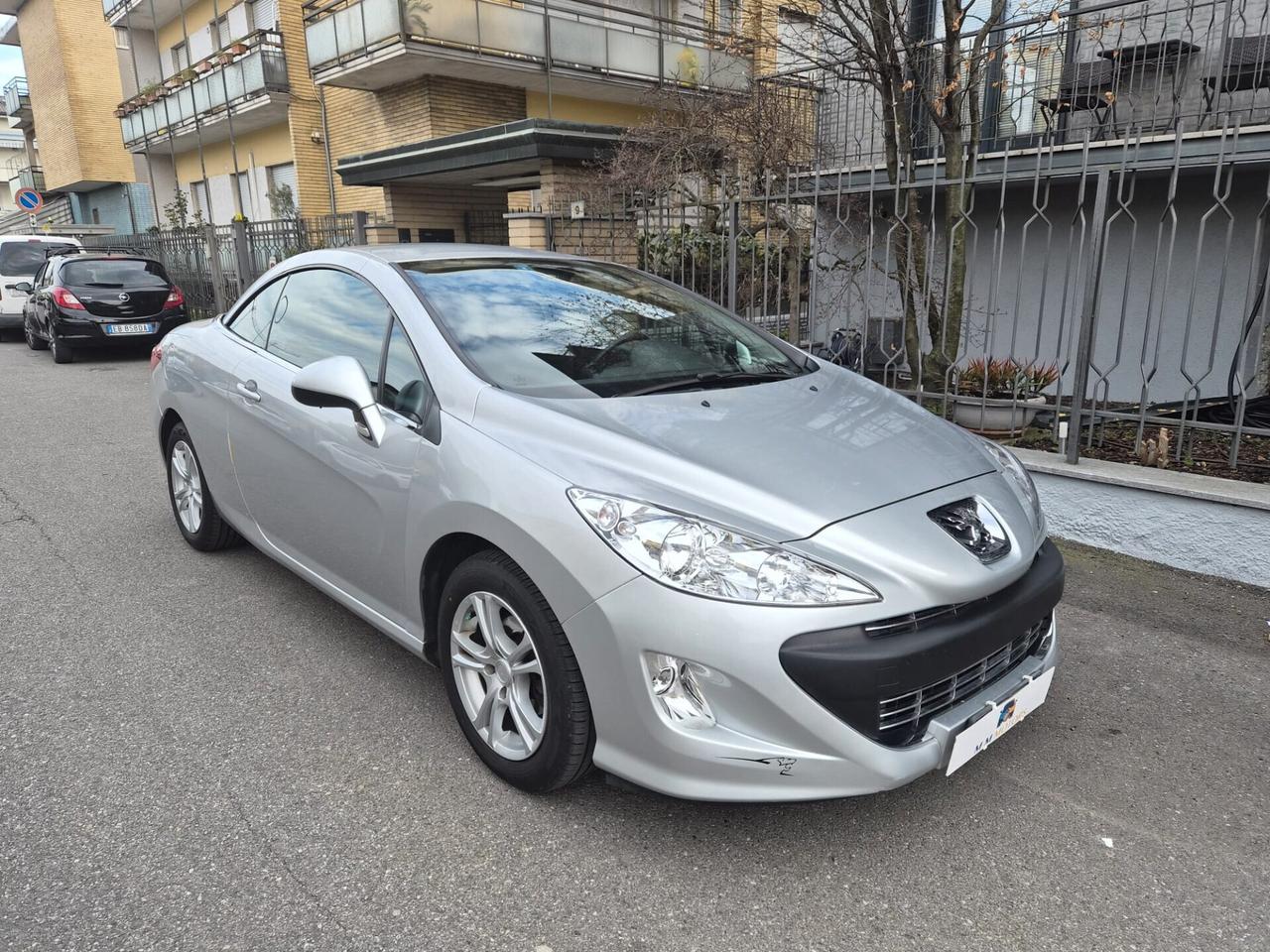 Peugeot 308 CC. 1.6 8V HDi 112CV 5p. Tecno