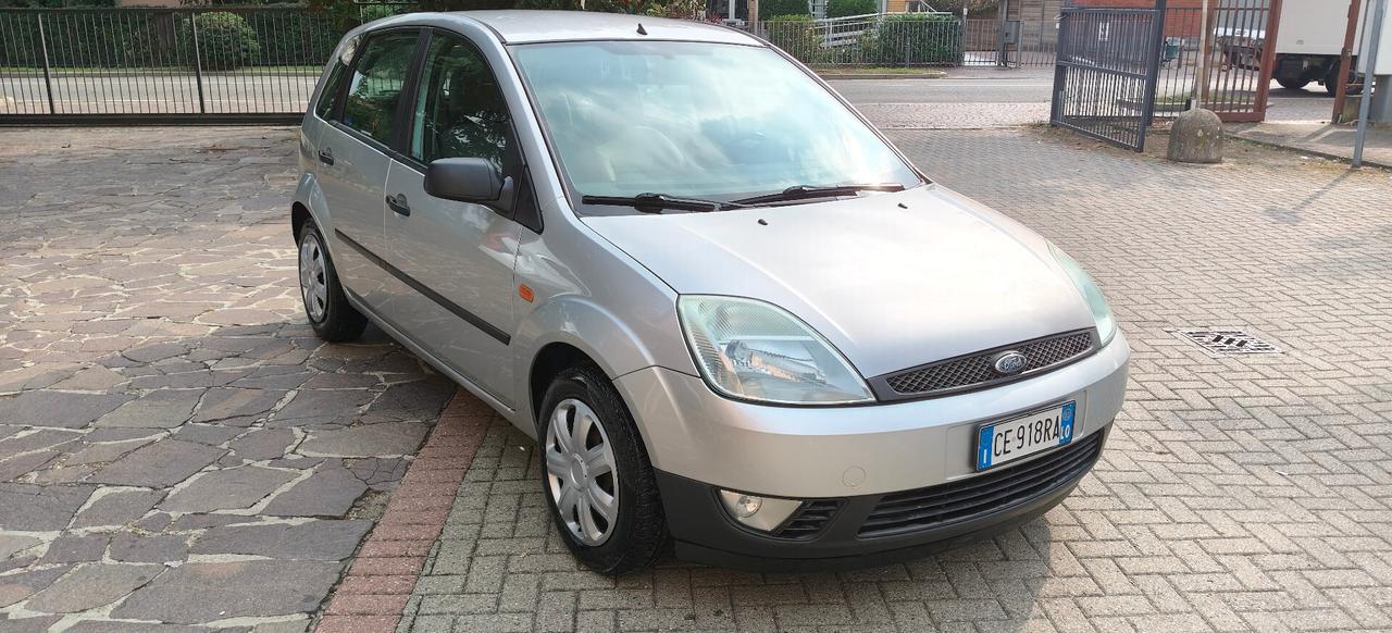 Ford Fiesta 1.2 16V 5p. Ambiente