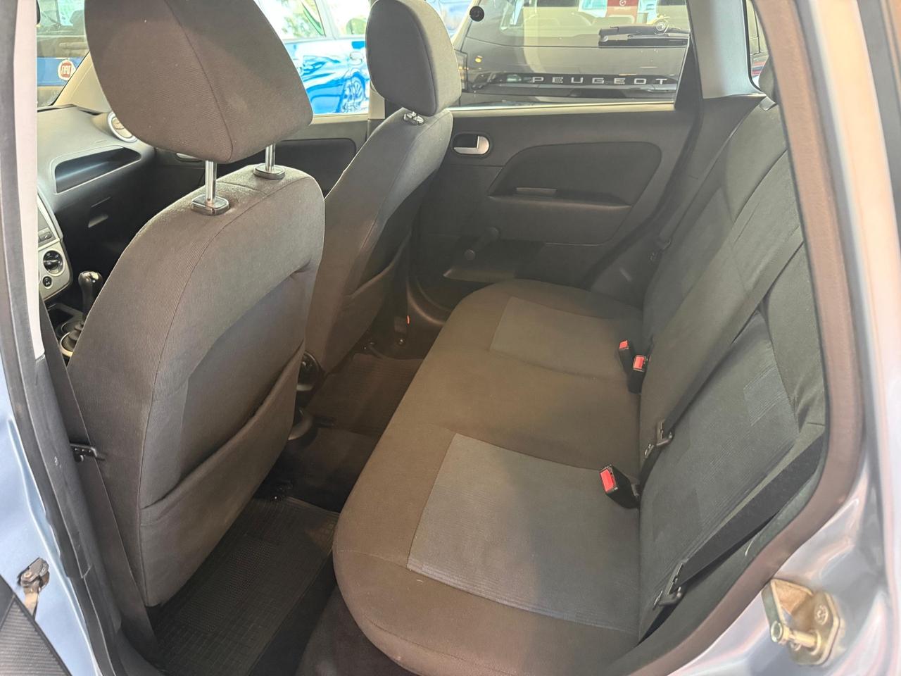 Ford Fiesta 1.2 16V 5p. Ghia