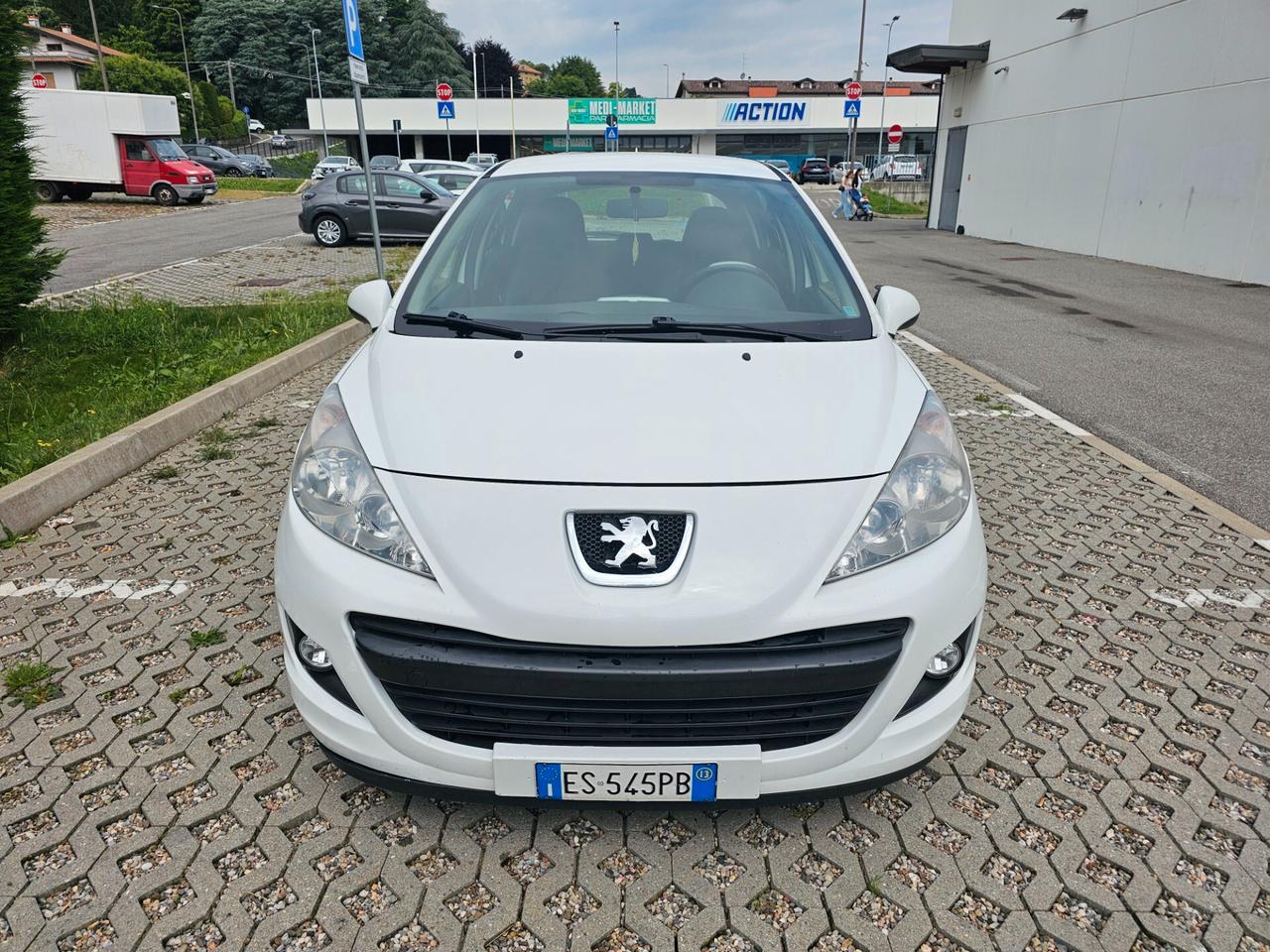 Peugeot 207 Plus 1.4 8V 75CV 5p. ECO GPL