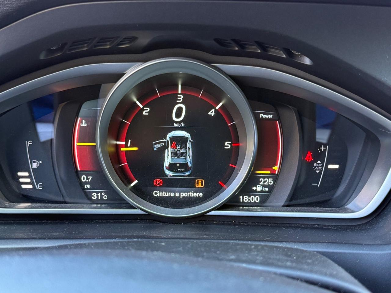 Volvo V40 D2 1.6 R-design Kinetic