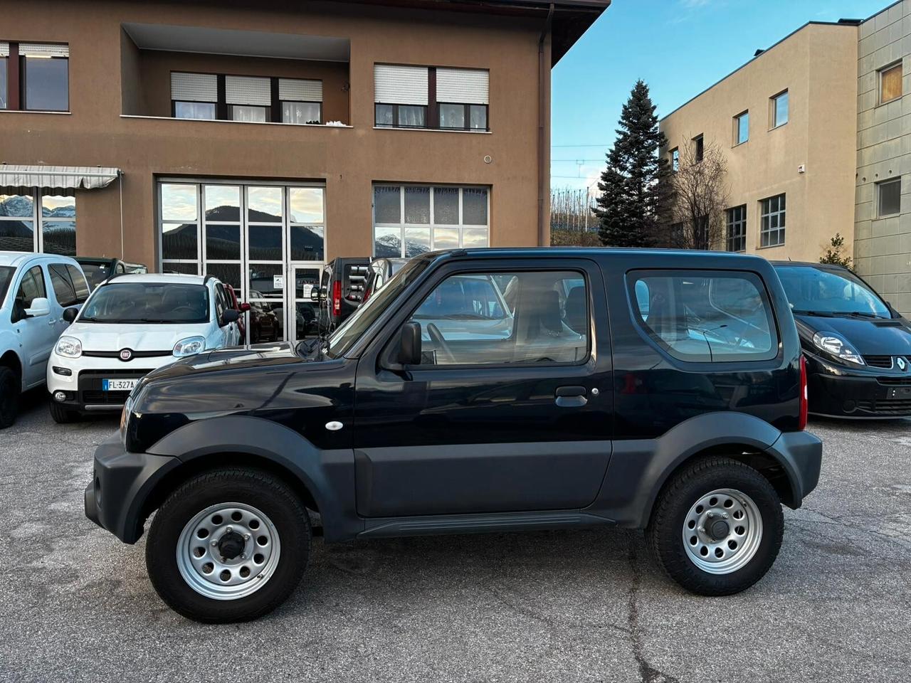 SUZUKI JIMNY 4WD 1.3i 85CV - GANCIO TRAINO