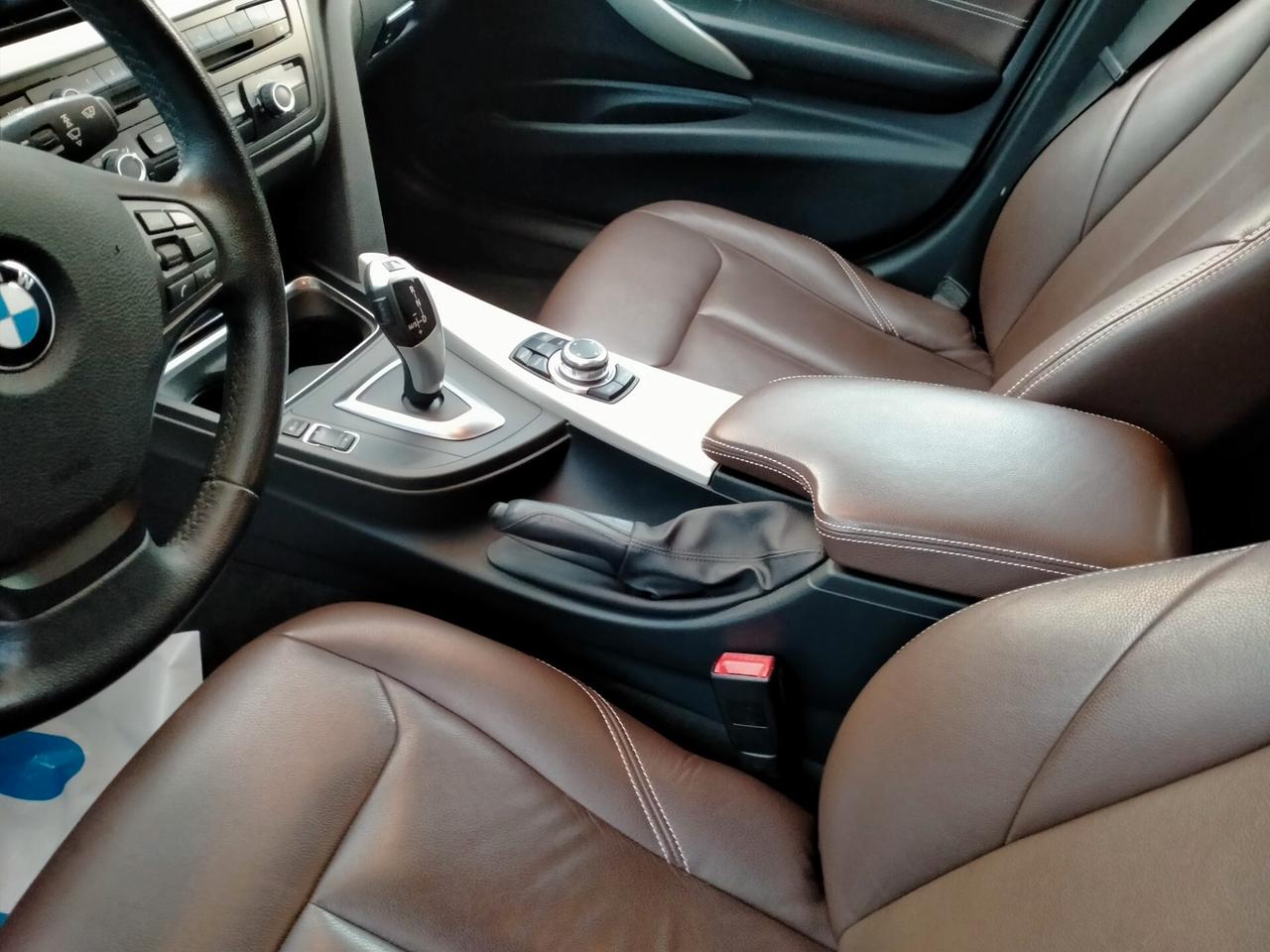 BMW 320 TOURING F31 EFF. DYNAMIC 163CV / PELLE TOTALE / VETRI PRIVACY / STEPTRONIC