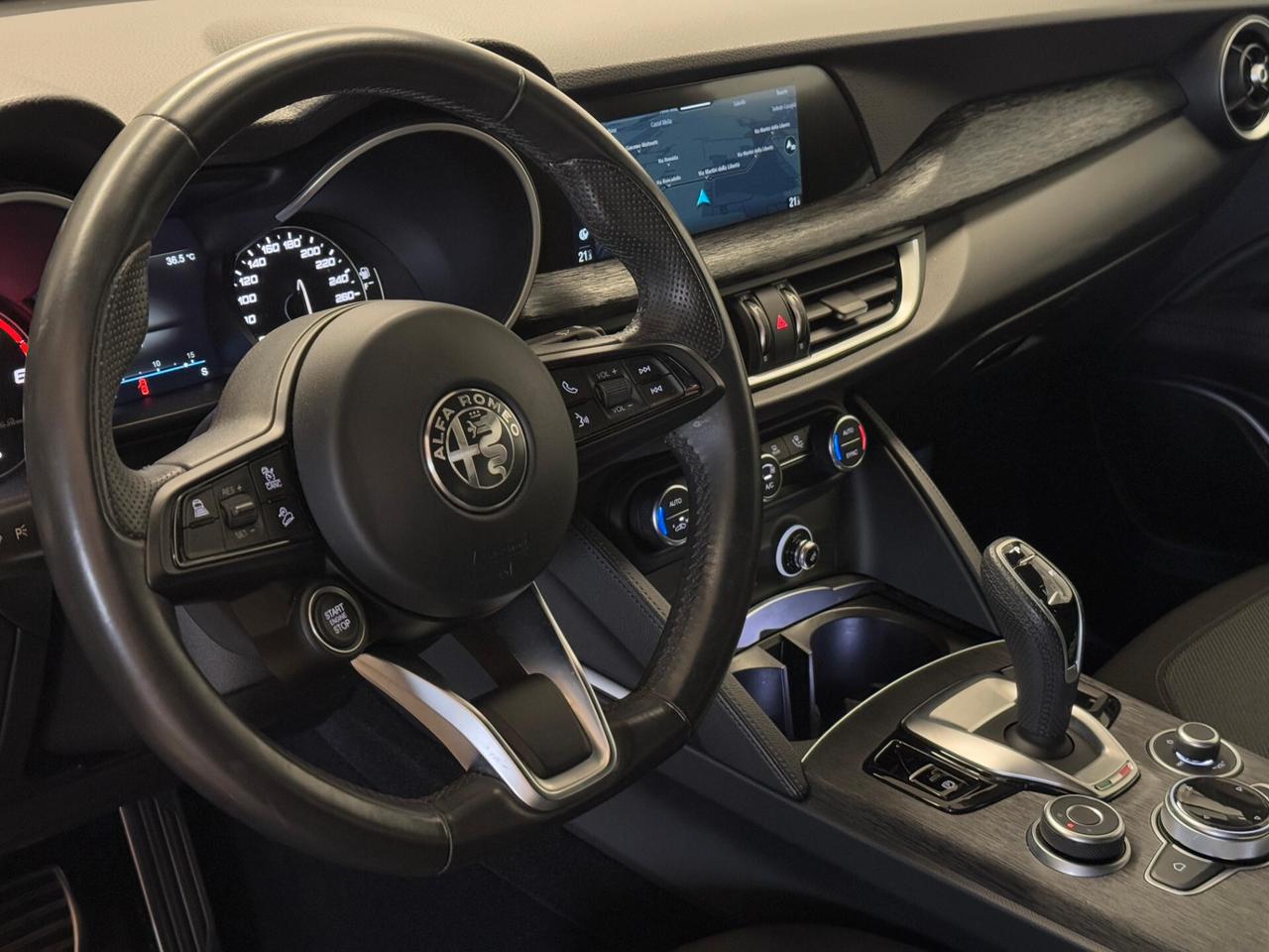 Alfa Romeo Stelvio 2.2 Turbodiesel 190 CV AT8 Q4 Super