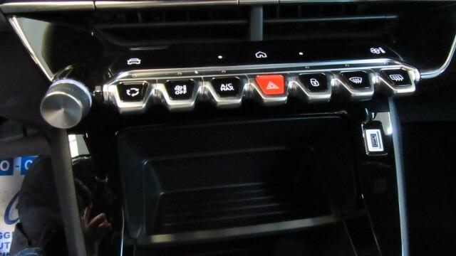 Peugeot 2008 PureTech 100 S&S Style