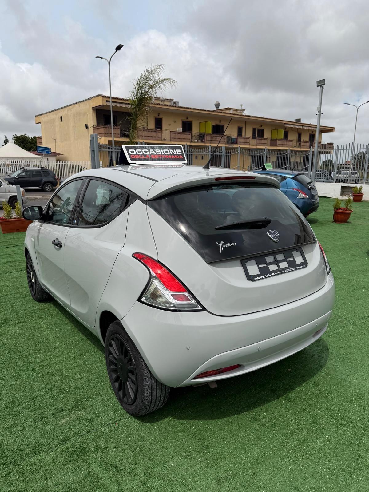 Lancia Ypsilon 1.2 69 CV 5 porte GPL Ecochic Gold
