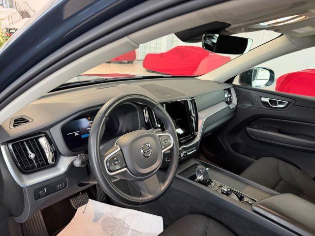 VOLVO XC60 B4 (d) AWD Geartronic Momentum Pro